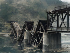 zerstörte Brücke Bullay-Alf  (USASC-125)